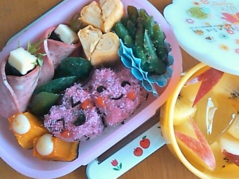 こどものお弁当★桜の花びらハートちゃん